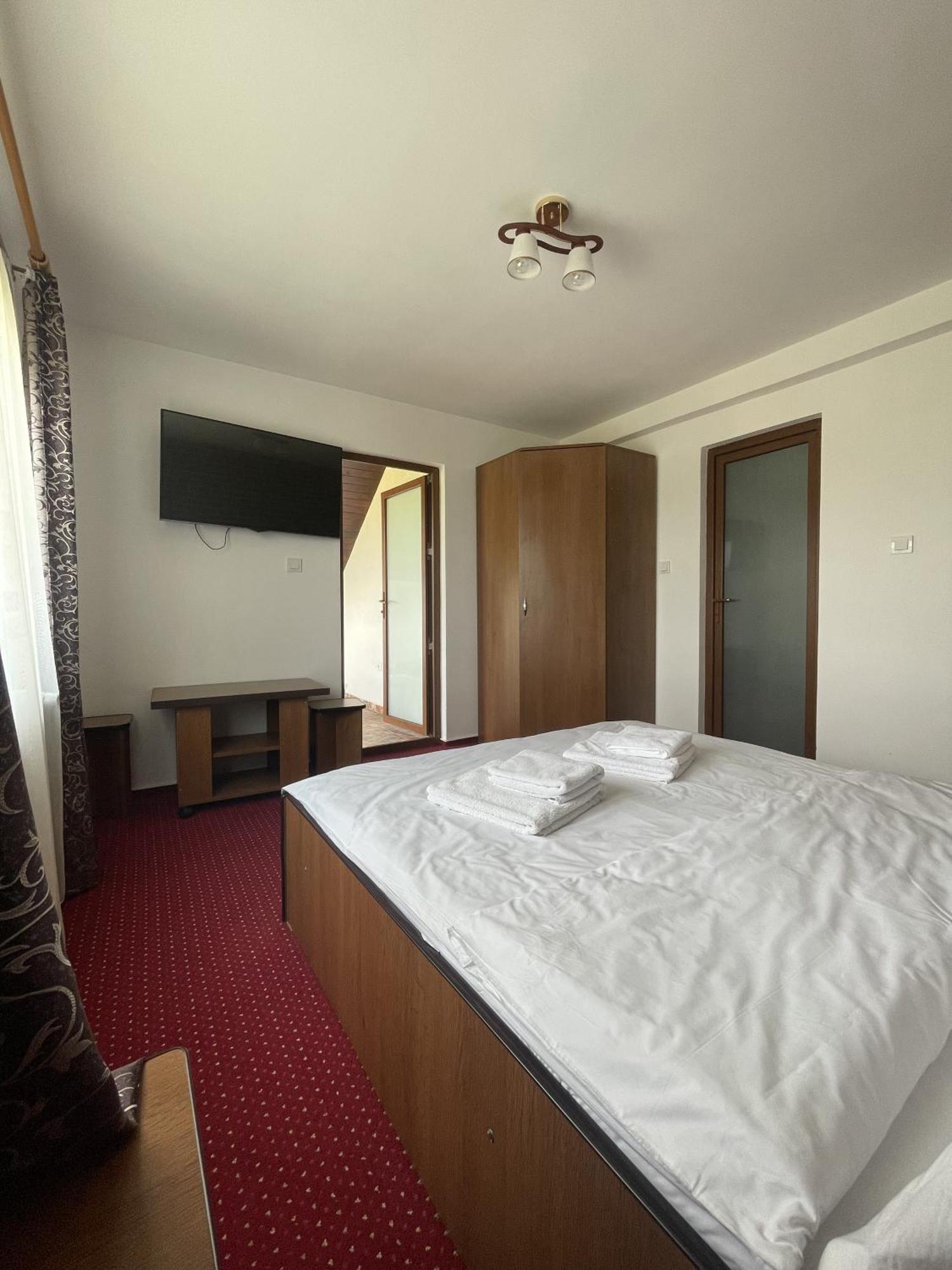 Cocosul De Munte Hotel Baia de Fier Eksteriør billede